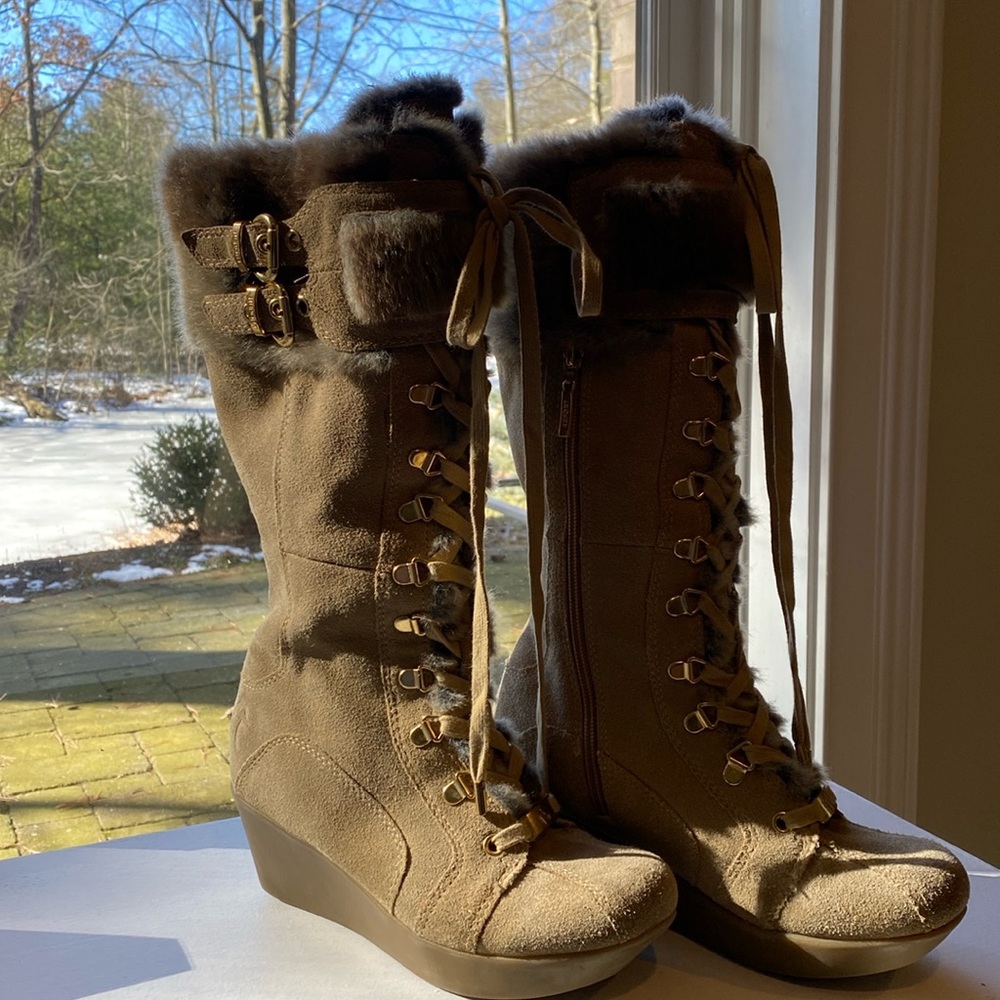 Report Icon Cascade Wedge Boots